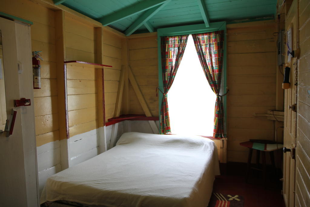 Finjam Cottage Port Antonio Oda fotoğraf